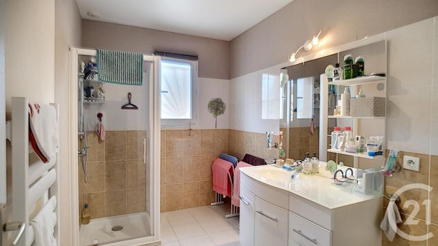 Maison à vendre - 5 pièces - 96,15 m2 - SELLES ST DENIS - 41 - CENTRE Maison à vendre - 5 pièces - 96,15 m2 - SELLES ST DENIS - 41 - CENTRE