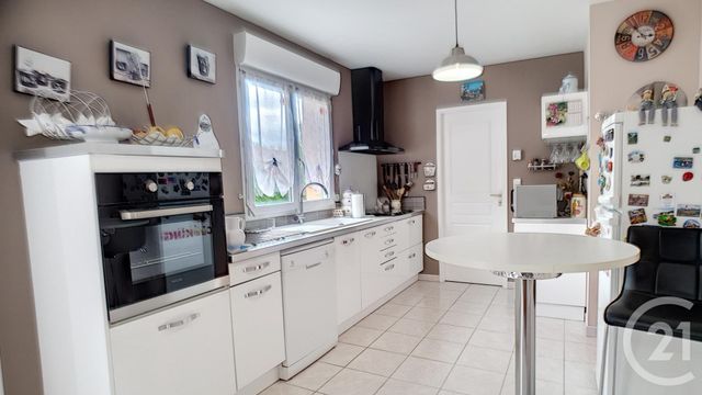 Maison à vendre - 5 pièces - 96,15 m2 - SELLES ST DENIS - 41 - CENTRE Maison à vendre - 5 pièces - 96,15 m2 - SELLES ST DENIS - 41 - CENTRE