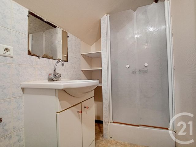 Studio à louer - 1 pièce - 18 m2 - SALBRIS - 41 - CENTRE Studio à louer - 1 pièce - 18 m2 - SALBRIS - 41 - CENTRE