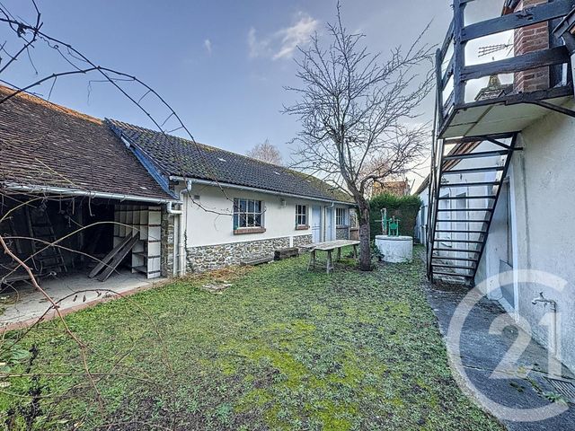 Maison à vendre - 4 pièces - 233,70 m2 - Selles St Denis - 41 - CENTRE