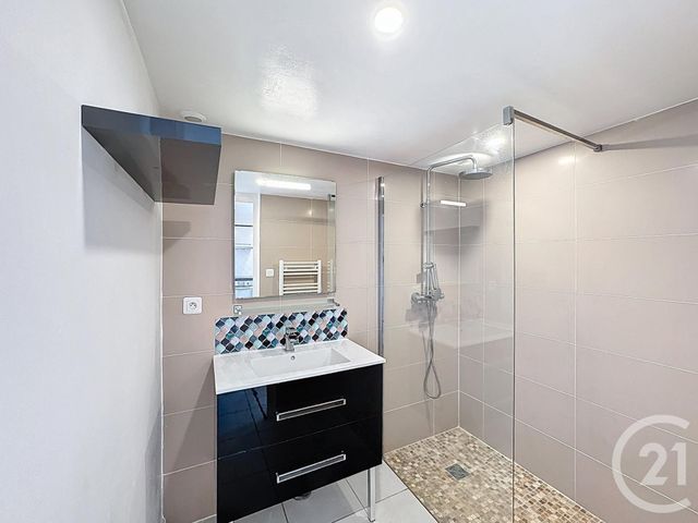 Maison &agrave; louer - 4 pi&egrave;ces - 70,33 m2 - Selles St Denis - 41 - CENTRE