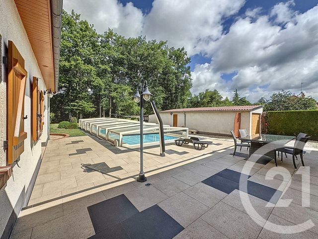 Maison à vendre - 7 pièces - 118,18 m2 - Neuvy Sur Barangeon - 18 - CENTRE