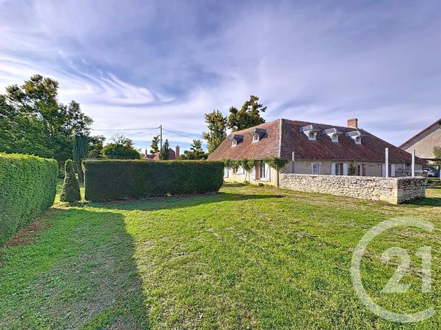 Maison à vendre - 12 pièces - 324,50 m2 - Ste Thorette - 18 - CENTRE