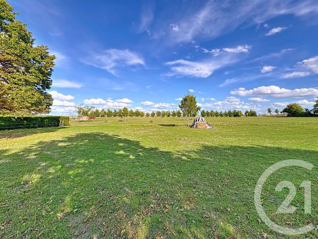 Maison à vendre - 12 pièces - 324,50 m2 - Ste Thorette - 18 - CENTRE