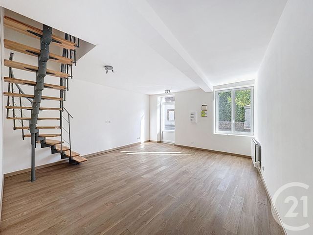 Appartement à louer - 3 pièces - 90,10 m2 - La Ferte Imbault - 41 - CENTRE