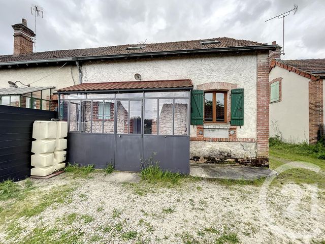 Maison &agrave; louer - 5 pi&egrave;ces - 64 m2 - Salbris - 41 - CENTRE