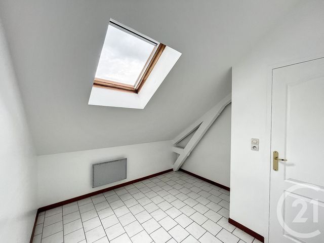 Maison &agrave; louer - 5 pi&egrave;ces - 64 m2 - Salbris - 41 - CENTRE