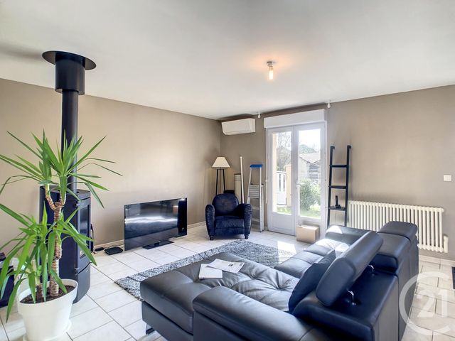 Maison &agrave; louer - 5 pi&egrave;ces - 105 m2 - Salbris - 41 - CENTRE