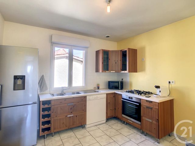 Maison &agrave; louer - 5 pi&egrave;ces - 105 m2 - Salbris - 41 - CENTRE