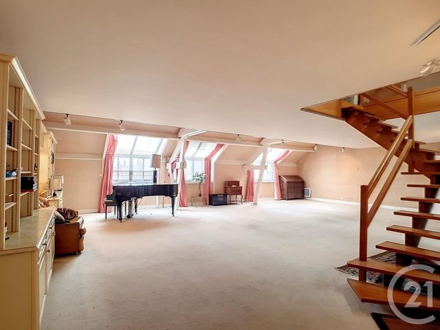 Appartement Duplex à vendre - 8 pièces - 275 m2 - Salbris - 41 - CENTRE