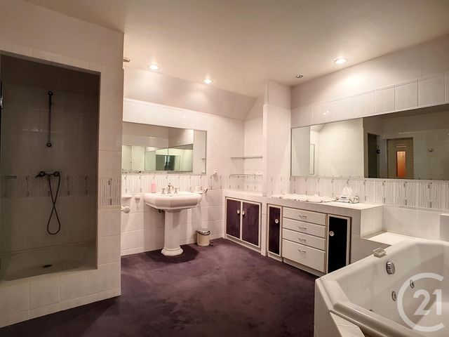 Appartement Duplex à vendre - 8 pièces - 275 m2 - Salbris - 41 - CENTRE