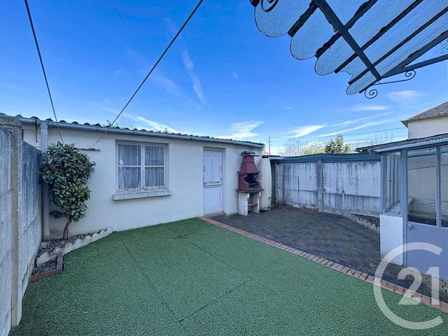 Maison &agrave; louer - 4 pi&egrave;ces - 71 m2 - Salbris - 41 - CENTRE