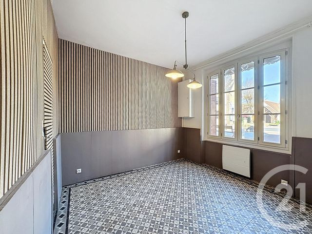 Maison &agrave; louer - 5 pi&egrave;ces - 108,95 m2 - Selles St Denis - 41 - CENTRE