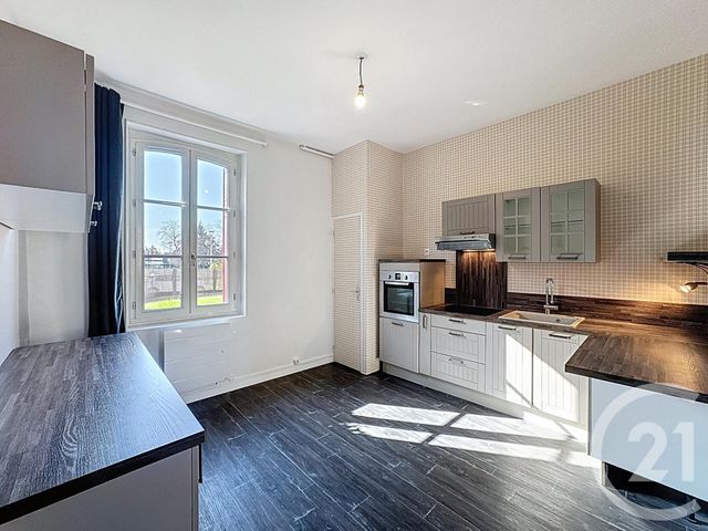 Maison &agrave; louer - 5 pi&egrave;ces - 108,95 m2 - Selles St Denis - 41 - CENTRE