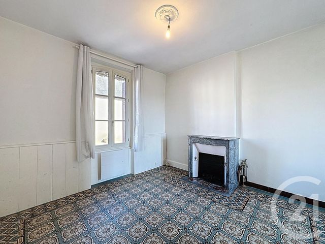 Maison &agrave; louer - 5 pi&egrave;ces - 108,95 m2 - Selles St Denis - 41 - CENTRE