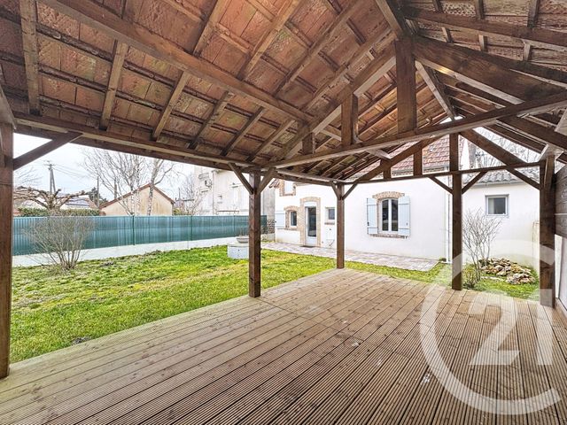 Maison &agrave; vendre - 5 pi&egrave;ces - 101,30 m2 - Neuvy Sur Barangeon - 18 - CENTRE