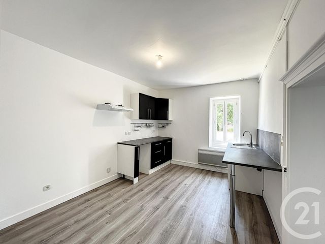 Maison &agrave; louer - 3 pi&egrave;ces - 63 m2 - Chatres Sur Cher - 41 - CENTRE