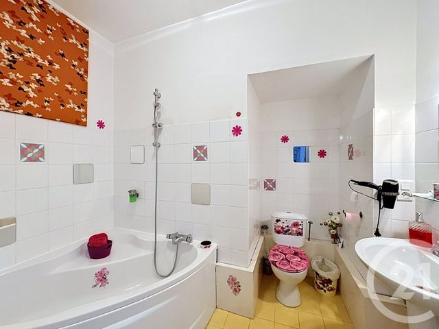 Appartement &agrave; vendre - 8 pi&egrave;ces - 223 m2 - Salbris - 41 - CENTRE