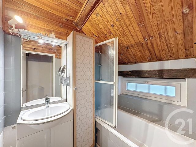 Maison &agrave; louer - 4 pi&egrave;ces - 92,28 m2 - Mery Sur Cher - 18 - CENTRE