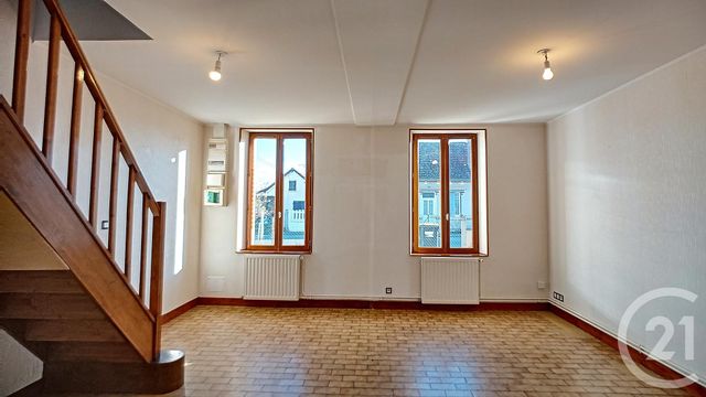 Maison &agrave; louer - 3 pi&egrave;ces - 65 m2 - Salbris - 41 - CENTRE