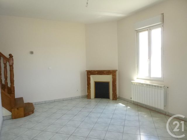 Maison &agrave; louer - 5 pi&egrave;ces - 122 m2 - Salbris - 41 - CENTRE