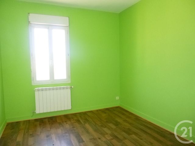 Maison &agrave; louer - 5 pi&egrave;ces - 122 m2 - Salbris - 41 - CENTRE