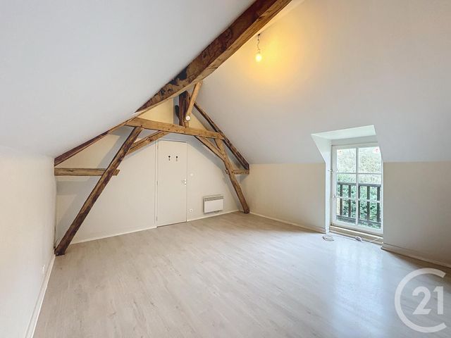 Maison &agrave; louer - 4 pi&egrave;ces - 118,52 m2 - Nancay - 18 - CENTRE