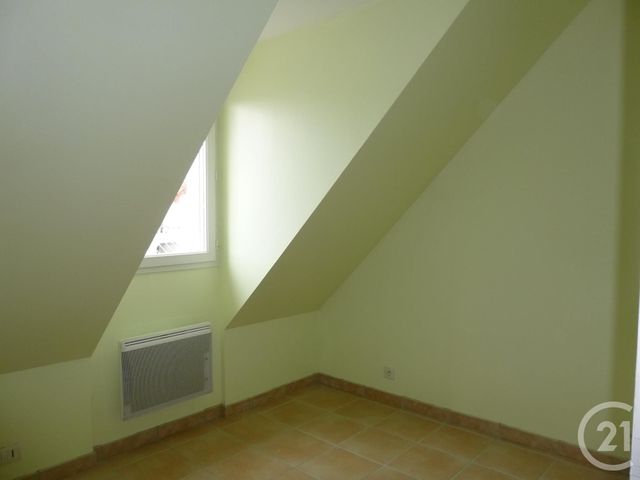 Maison &agrave; louer - 5 pi&egrave;ces - 71,50 m2 - Salbris - 41 - CENTRE