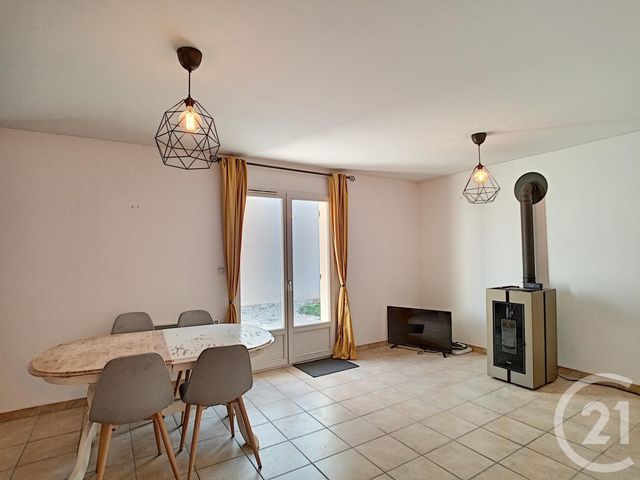 Maison &agrave; louer - 5 pi&egrave;ces - 71,50 m2 - Salbris - 41 - CENTRE