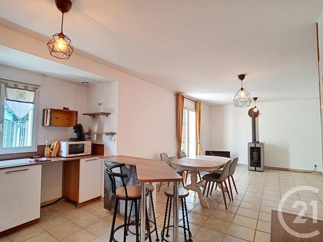 Maison &agrave; louer - 5 pi&egrave;ces - 71,50 m2 - Salbris - 41 - CENTRE