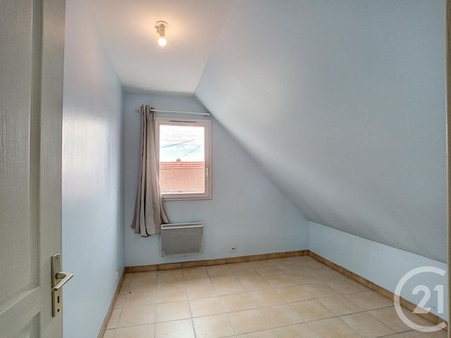 Maison &agrave; louer - 5 pi&egrave;ces - 71,50 m2 - Salbris - 41 - CENTRE