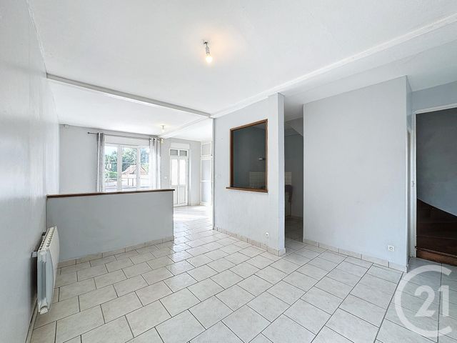 Maison &agrave; louer - 5 pi&egrave;ces - 75 m2 - Salbris - 41 - CENTRE