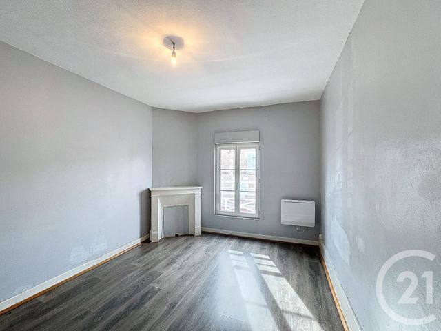 Maison &agrave; louer - 5 pi&egrave;ces - 75 m2 - Salbris - 41 - CENTRE