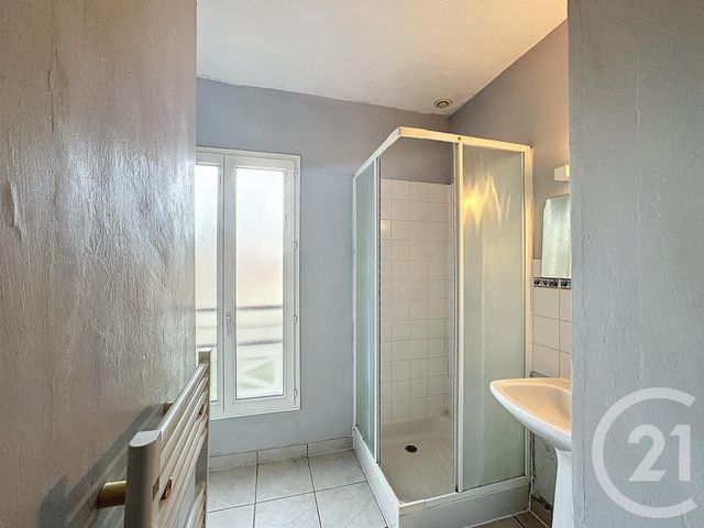 Maison &agrave; louer - 5 pi&egrave;ces - 75 m2 - Salbris - 41 - CENTRE