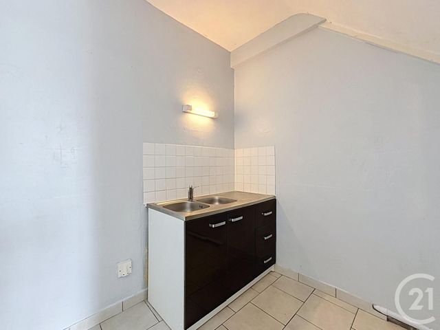 Maison &agrave; louer - 5 pi&egrave;ces - 75 m2 - Salbris - 41 - CENTRE