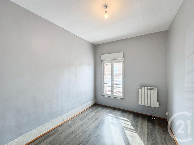 Maison &agrave; louer - 5 pi&egrave;ces - 75 m2 - Salbris - 41 - CENTRE