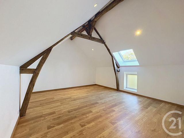 Appartement Duplex &agrave; louer - 4 pi&egrave;ces - 119 m2 - Salbris - 41 - CENTRE