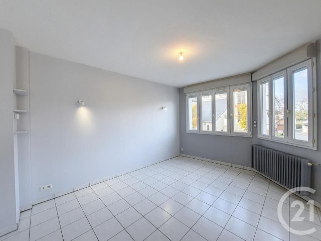 Appartement F2 &agrave; louer - 2 pi&egrave;ces - 40 m2 - Salbris - 41 - CENTRE