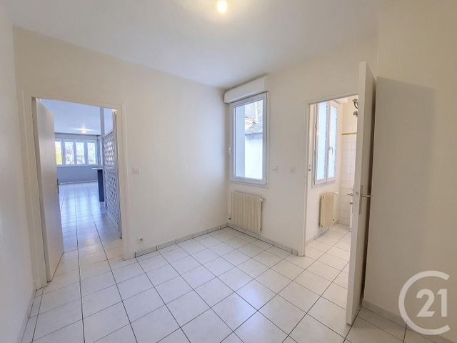 Appartement F2 &agrave; louer - 2 pi&egrave;ces - 40 m2 - Salbris - 41 - CENTRE