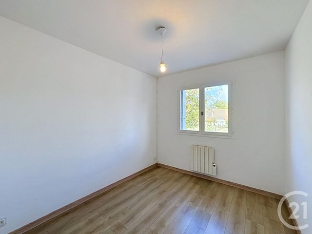 Maison &agrave; louer - 3 pi&egrave;ces - 61,50 m2 - Salbris - 41 - CENTRE