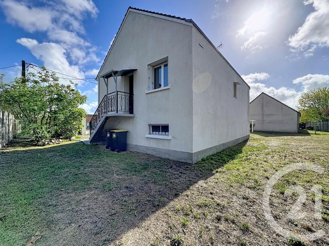 Maison &agrave; louer - 3 pi&egrave;ces - 61,50 m2 - Salbris - 41 - CENTRE