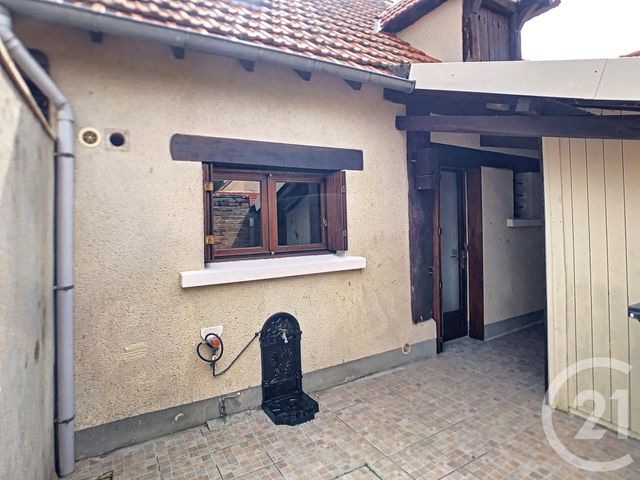 Maison &agrave; louer - 3 pi&egrave;ces - 52 m2 - Pierrefitte Sur Sauldre - 41 - CENTRE