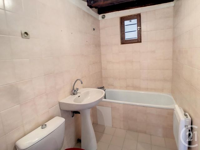 Maison &agrave; louer - 3 pi&egrave;ces - 52 m2 - Pierrefitte Sur Sauldre - 41 - CENTRE