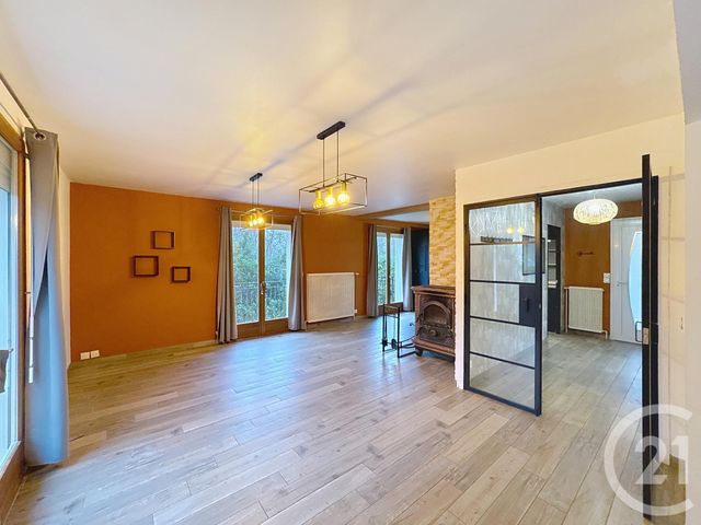 Maison à vendre - 6 pièces - 141 m2 - Nouan Le Fuzelier - 41 - CENTRE