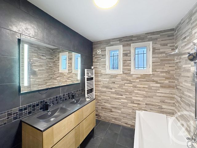 Maison à vendre - 6 pièces - 141 m2 - Nouan Le Fuzelier - 41 - CENTRE