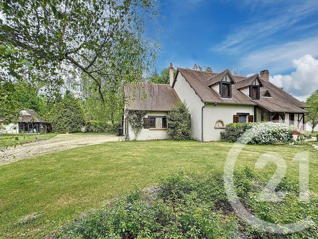 Maison à vendre - 7 pièces - 186,90 m2 - Nouan Le Fuzelier - 41 - CENTRE