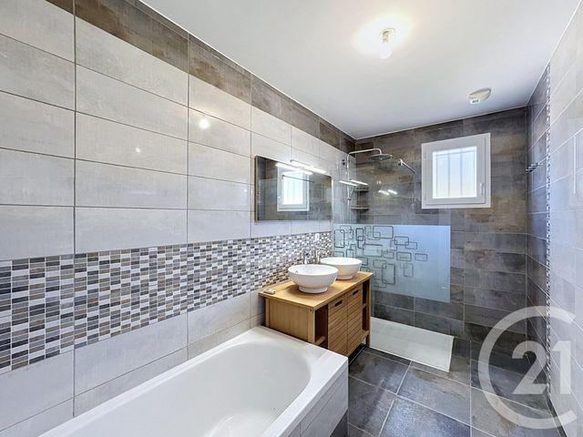 Maison &agrave; louer - 6 pi&egrave;ces - 96,55 m2 - Lamotte Beuvron - 41 - CENTRE