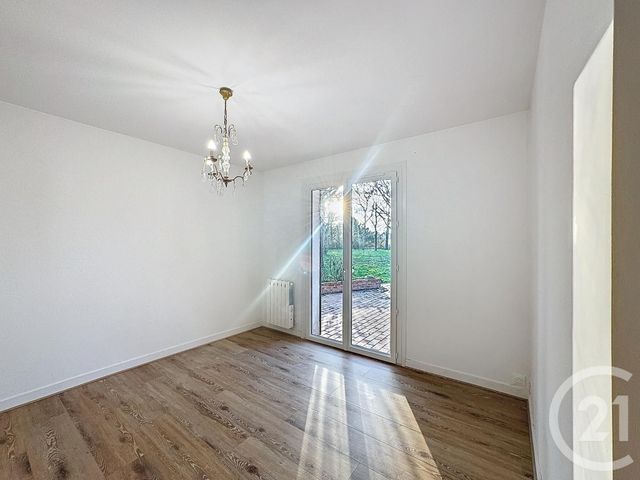 Maison &agrave; louer - 3 pi&egrave;ces - 125,84 m2 - Nouan Le Fuzelier - 41 - CENTRE