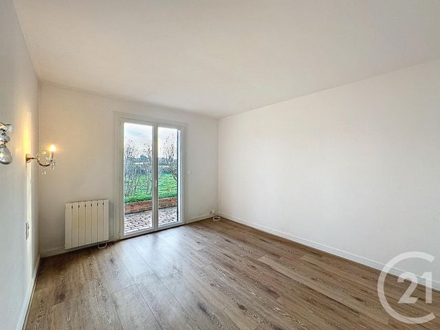 Maison &agrave; louer - 3 pi&egrave;ces - 125,84 m2 - Nouan Le Fuzelier - 41 - CENTRE