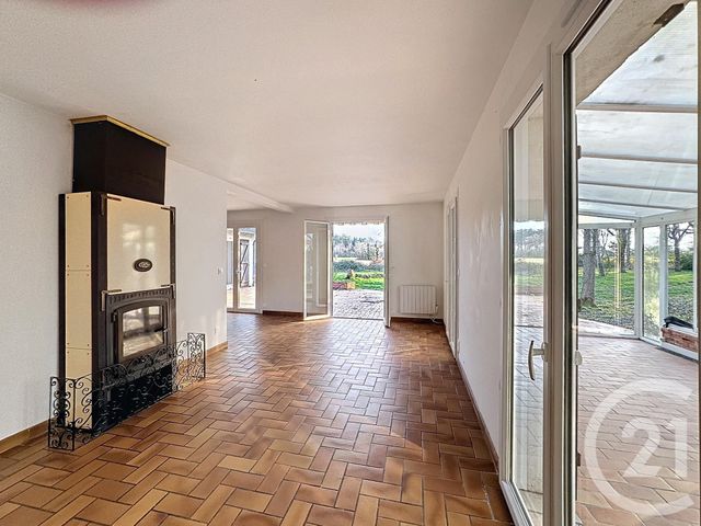 Maison &agrave; louer - 3 pi&egrave;ces - 125,84 m2 - Nouan Le Fuzelier - 41 - CENTRE